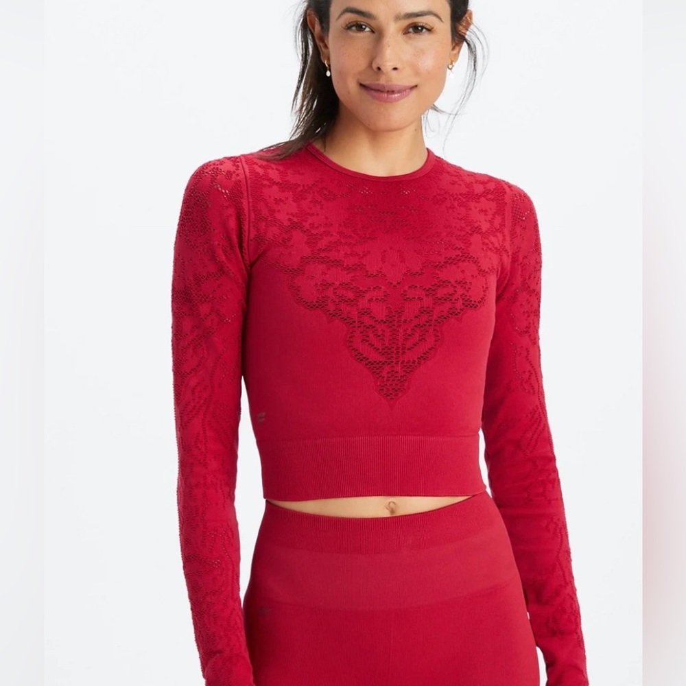 Fabletics Flora Seamless Lace Longsleeve Crop